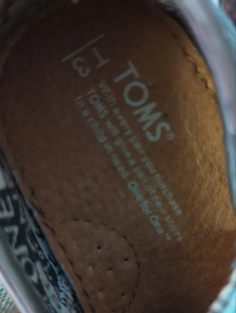 Toms T3 Kids Glitter Slip-On Moccasins in Sparkling Light Blue